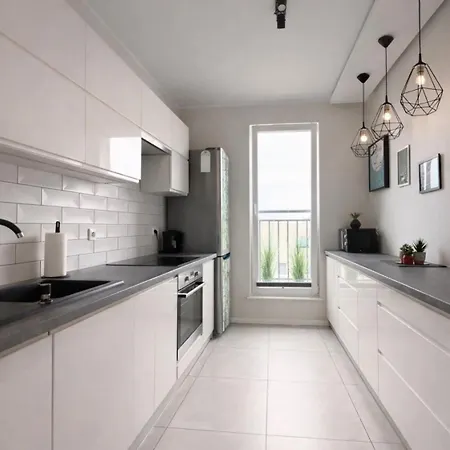 Modern 2-room With Large Balcony & Private Parking 그단스크